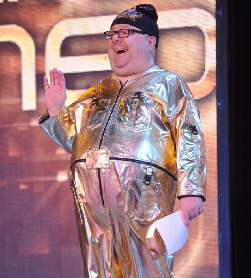 Kam als gut gelaunte Glitzerkugel: Dirk Bach