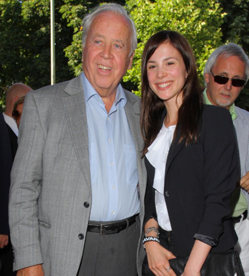 Perfekt um Kontakte zu knüpfen: Aylin Tezel unterhielt sich mit Filmproduzent Wolfgang Rademann