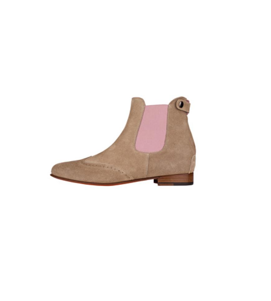 Chelsea-Boots in beige mit rosa farbenem Detail, von Heartbreaker, ca. 300 Euro