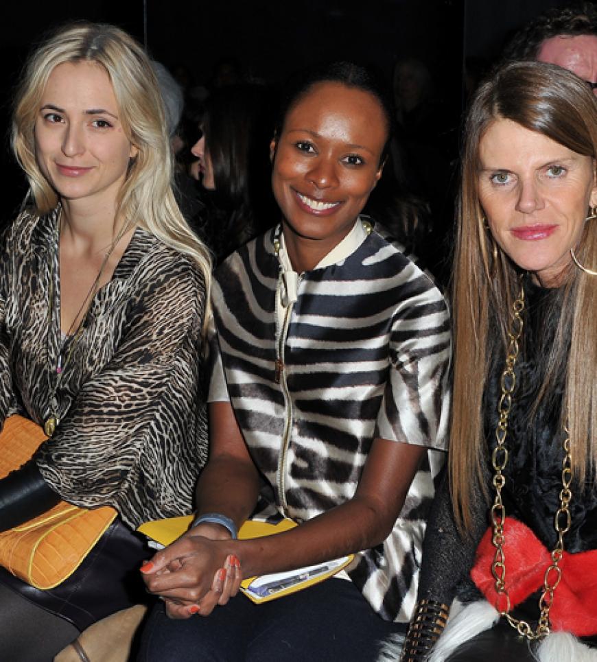 Society-Girl Elisabeth von Thurn und Taxis in Gesellschaft von Shala Monroque und Anna dello Russo (Vogue Nippon) in der Frontrow