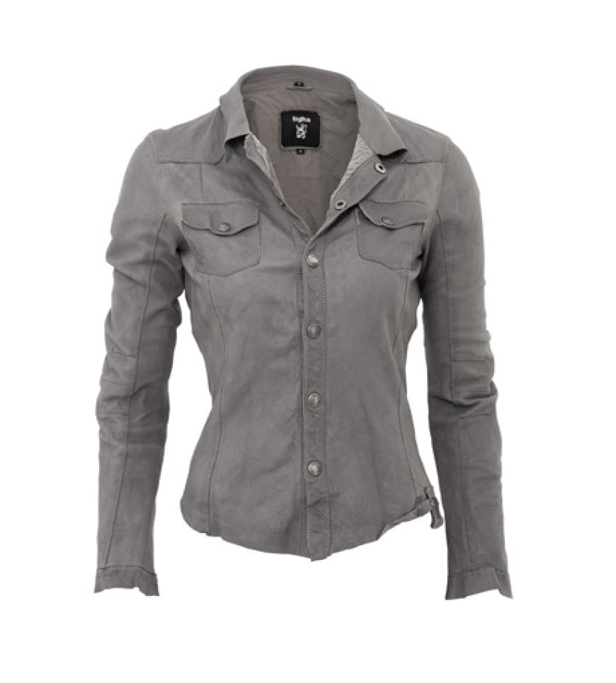 10. September 2012: Von Hermes über Chanel bis Givenchy Leder ist in der Wintersaison einer der wichtigsten Key-Trends! Für den perfekten Dress-down-Look einfach das super weiche Lederhemd von Tigha zur Destroyed-Denim kombinieren. Lederhemd von Tigha, ca. 290 Euro