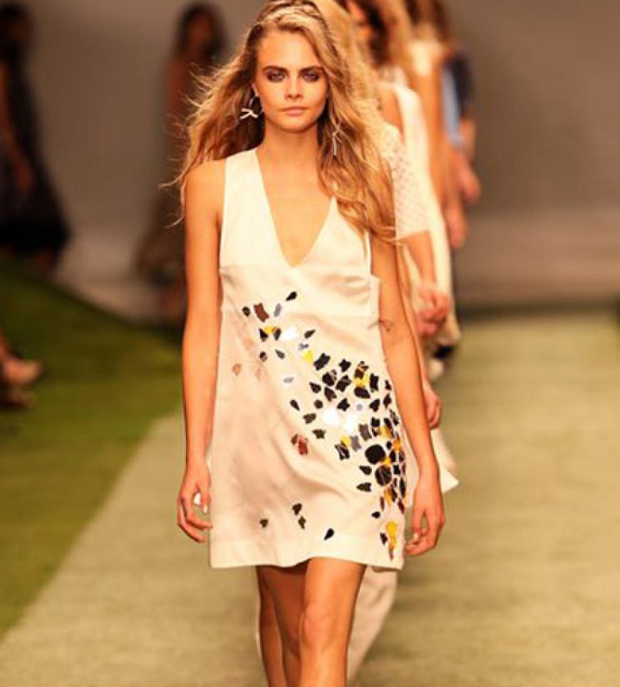 Die Fashion Week in London wird zur Cara-Delevingne-Show. Das Model ist ausgebucht, die Designer lieben sie