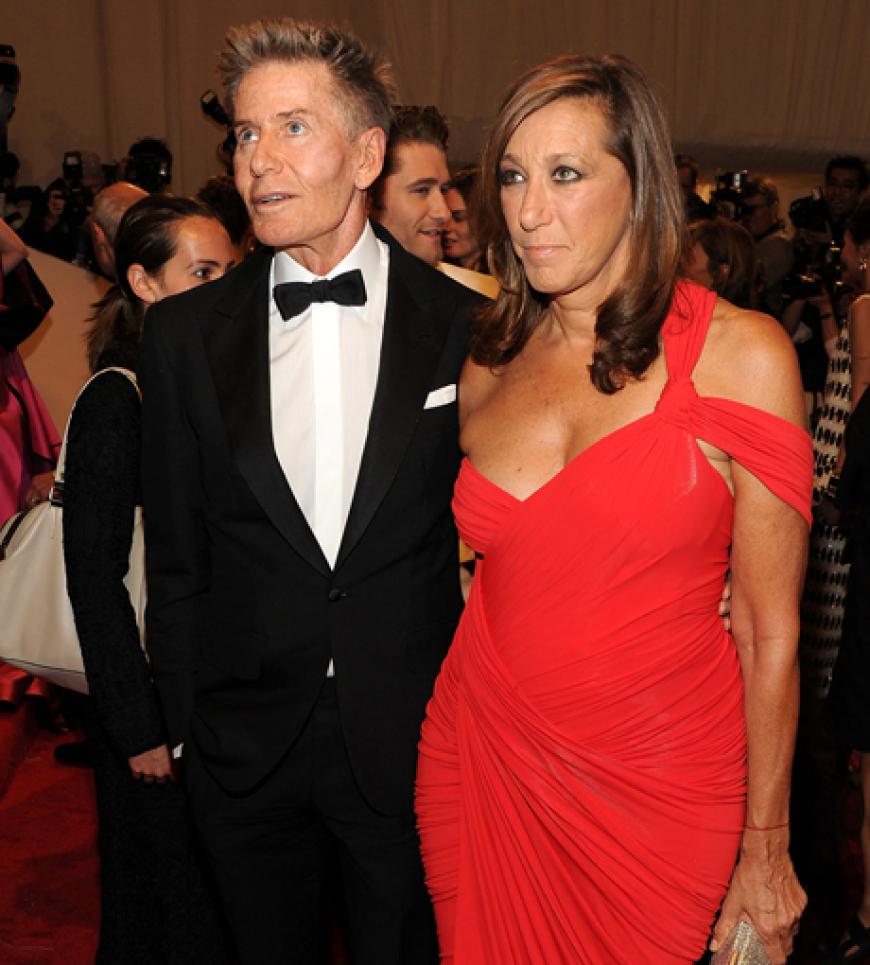 Das Designer-Duo Calvin Klein und Donna Karan strahlte in die Kameras