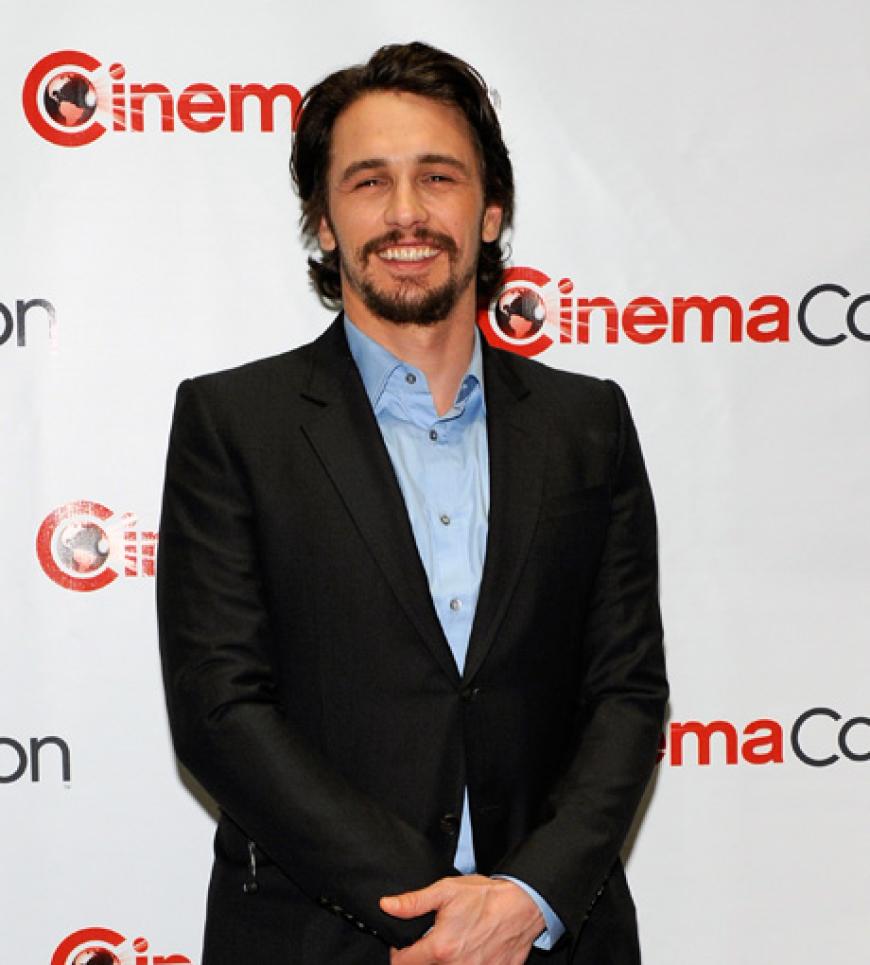 James Franco's Lieblings-Freizeit Look ist auf jeden Fall mit Bart