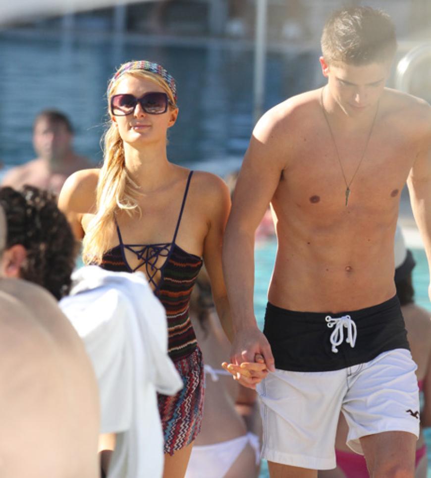 Vom Pool gings kurz händchenhaltend an den Strand ...