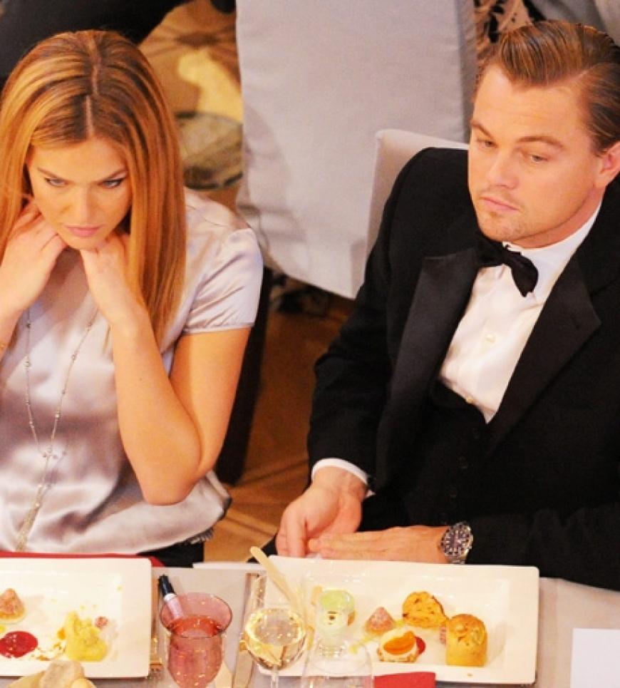 Leonardo DiCaprio und die schöne Bar Refaeli sind wieder unzertrennlich. 2009 sah diese Liebe aber noch ganz anders aus. Leo gab seiner Bar einen Korb und beendete die Liason
