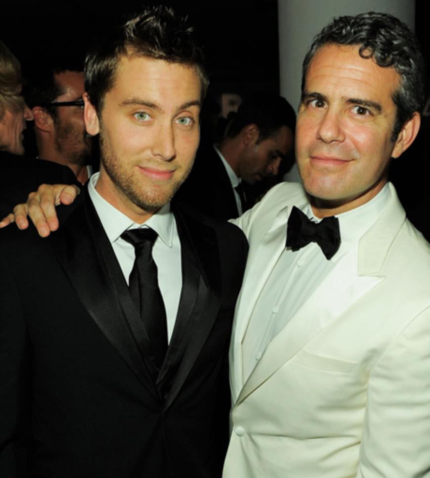 Lance Bass wurde mit N'Sync neben Justin Timberlake bekannt. Bei der amfAR Gala posierte er mit Moderator Andy Cohen