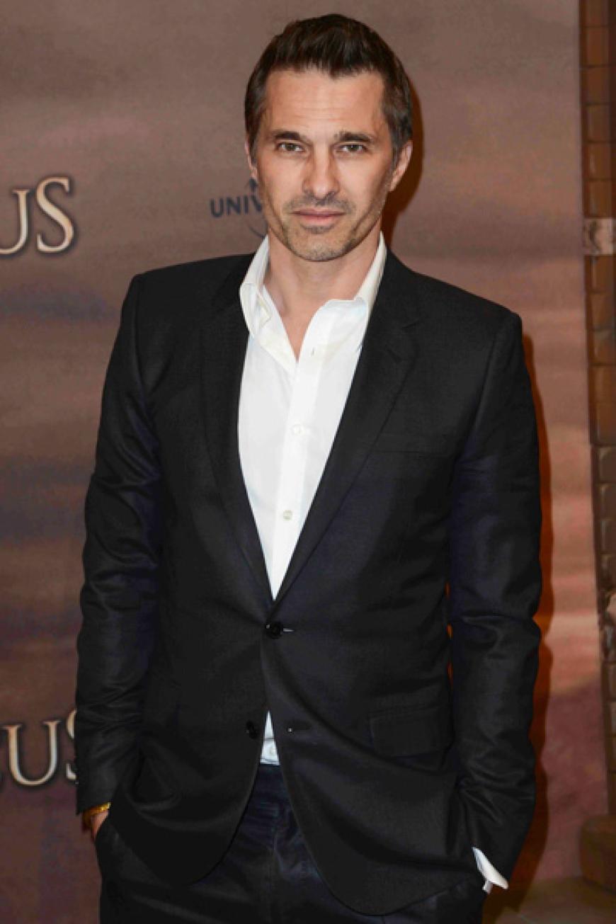 Olivier Martinez spielt