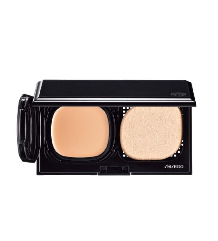 Advanced Hydro-Liquid Compact von Shiseido, Dose ca. 16 Euro, Refill 12 g je ca. 36 Euro