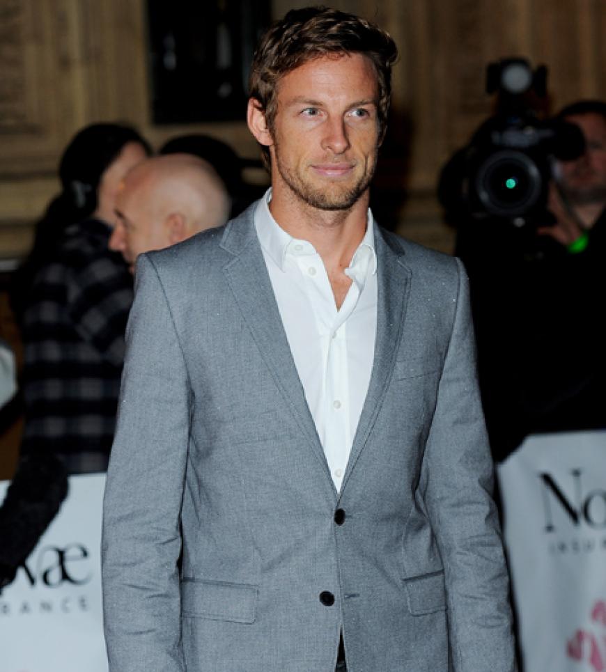 Formel 1-Pilot Jenson Button mags nicht nur rasant auf der Piste, sondern auch gut gekleidet auf Events. Dafür wurde er mit einem Platz auf der