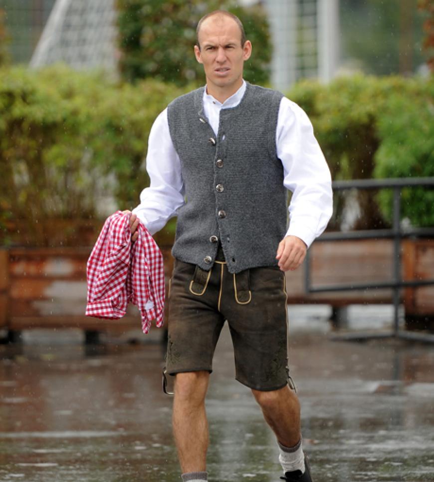 Natürlich stilecht in Lederhosen: Arjen Robben