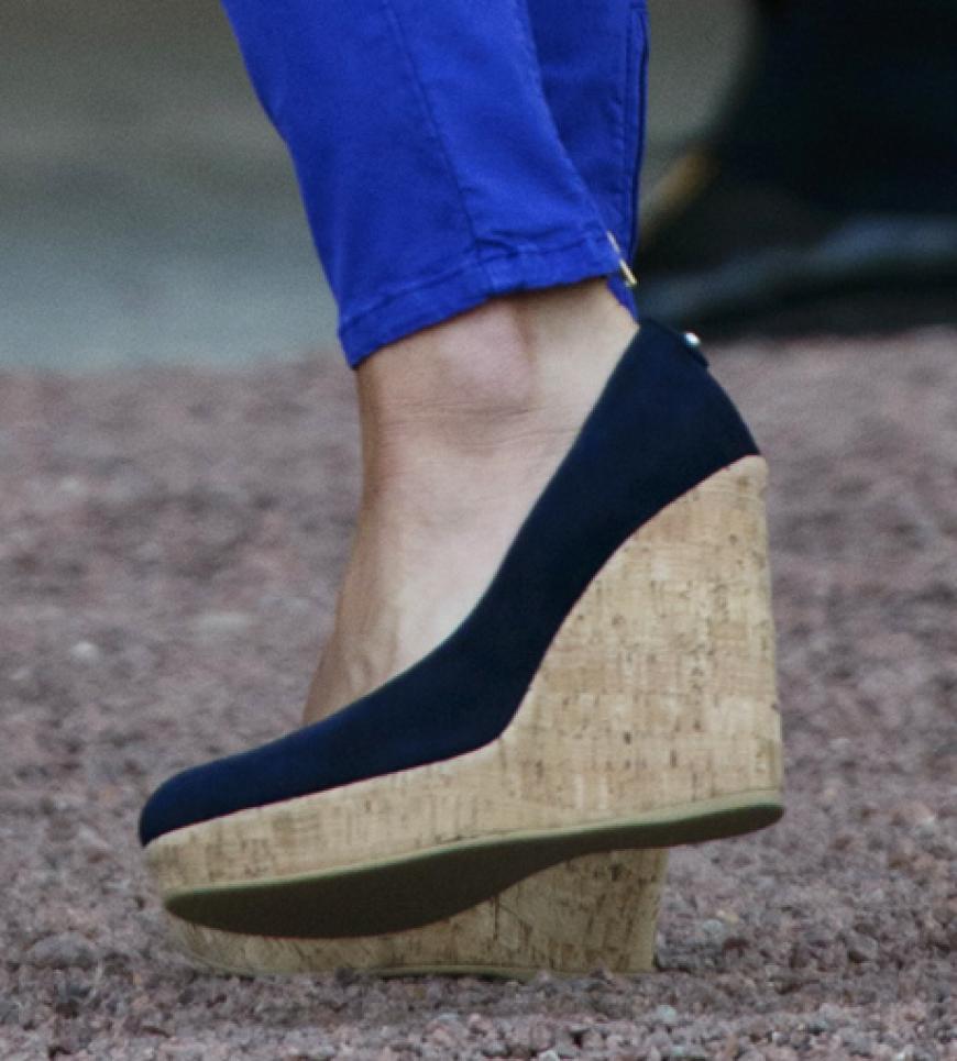 Und sie liebt die bequemen Wedges!