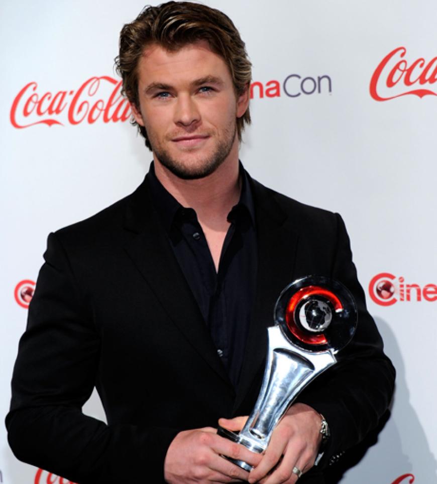 Der 27-jährige Schauspieler Chris Hemsworth erhielt eine Auszeichnung als