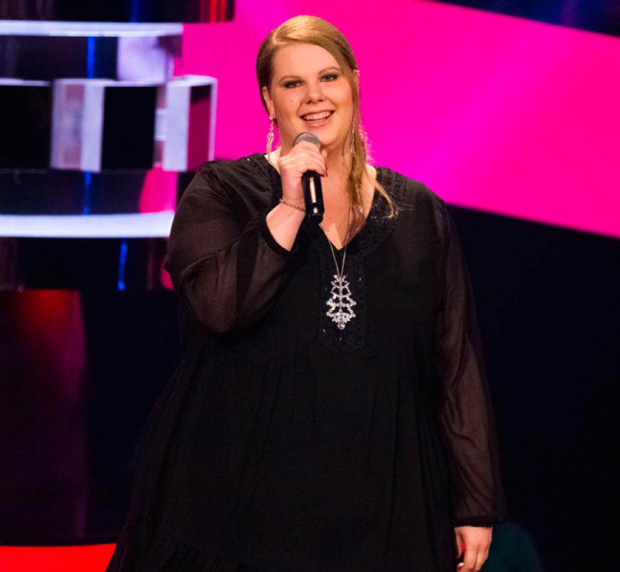 Wird als deutsche Adele bezeichnet: Cathrin Joksch (27, aus Bremerhaven) verzaubert mit âI Cant Make You Love Meâ die Jury. Sie entscheidet sich ebenfalls für Max