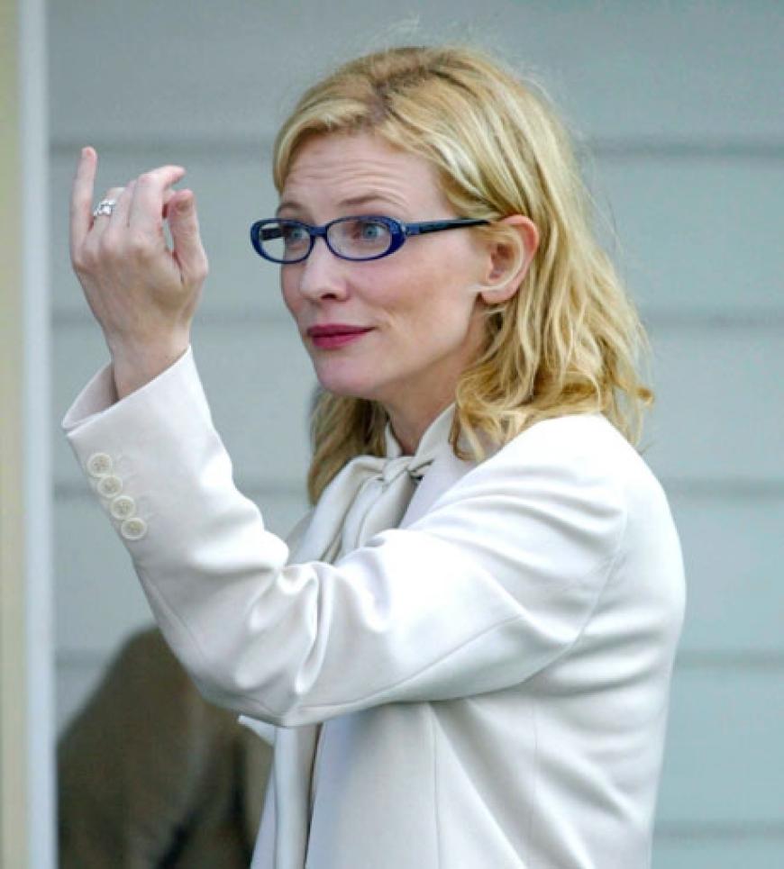 Kate Blanchett sieht man nur selten mit Brille