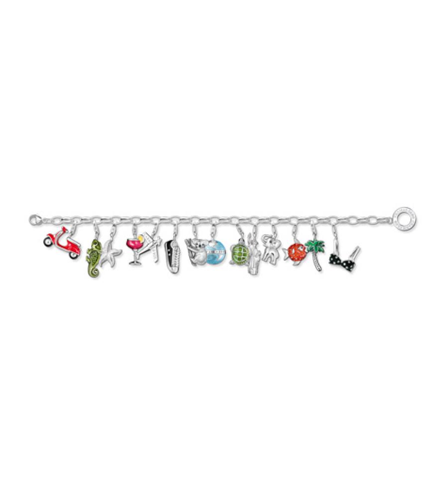 Happy Charms heißt es auch bei Thomas Sabo. Hier könnt ihr Euch aus vielen verschiedenen Charms und Armbändern das Lieblingsstück selbst zusammenstellen. Armbänder gibt es ab ca. 40, und Charms ab ca. 30 Euro