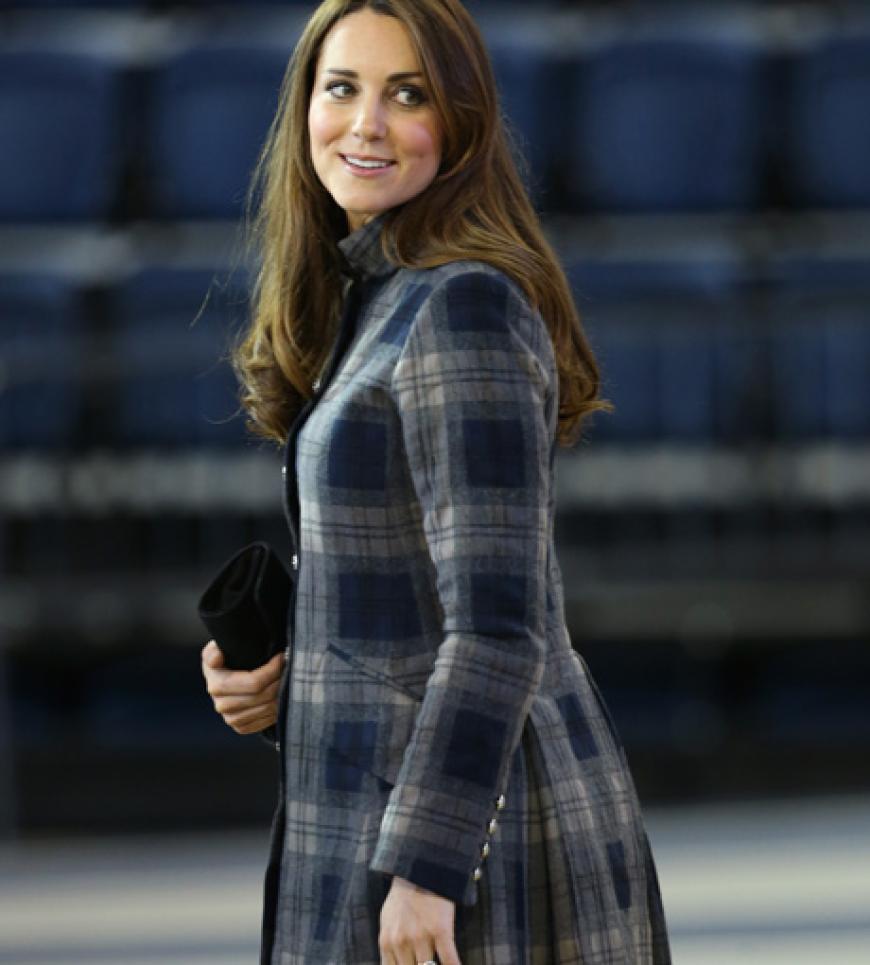 In wenigen Monaten ist es so weit: Das wohl am meisten erwartete Royal-Baby erblickt das Licht der Welt. Am Donnerstag, 4. April 2013, besuchte Kate Middleton das schottische Glasgow und zeigte ihre deutliche Kugel