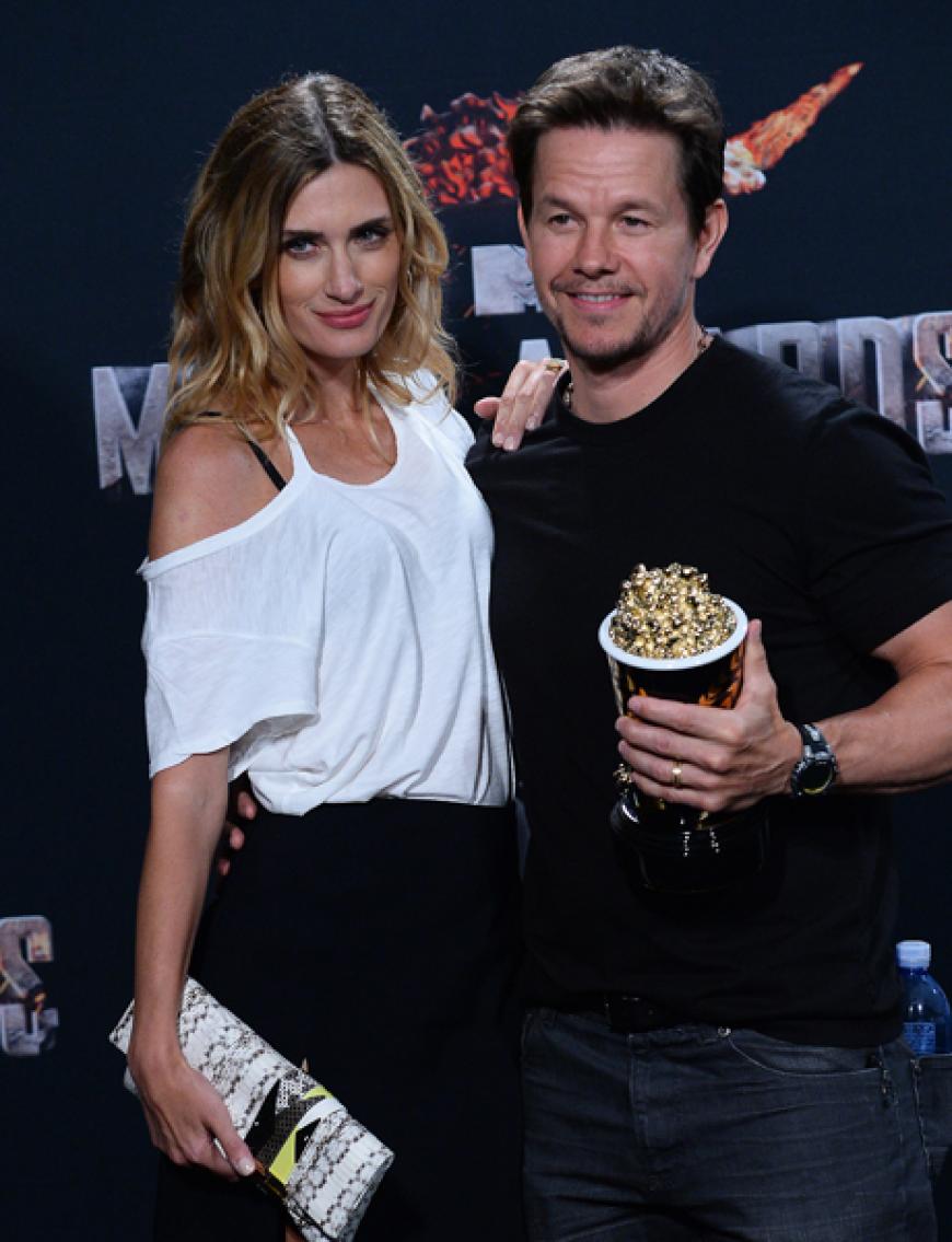 Preisträger Mark Wahlberg und Modelfreundin RheaDurham