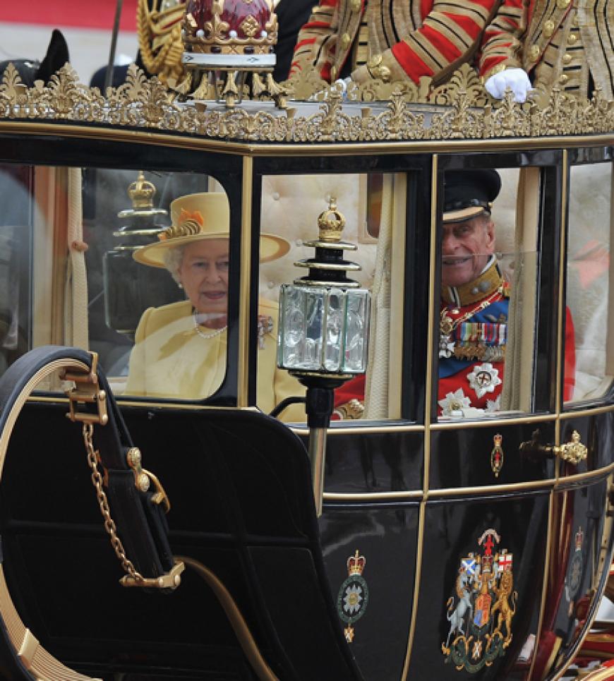 Die Queen auf dem Weg zum Palast