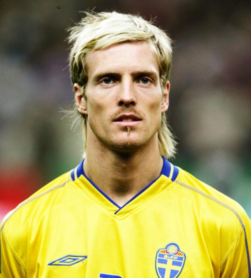 Das ist Mannsbild, oder? Christian Wilhelmsson, Hobbymodel, Mittelfeld-Spieler der Schweden - und einer der attraktivsten EM-Teilnehmer in den Augen von OK!-Chefredakteurin Alex
