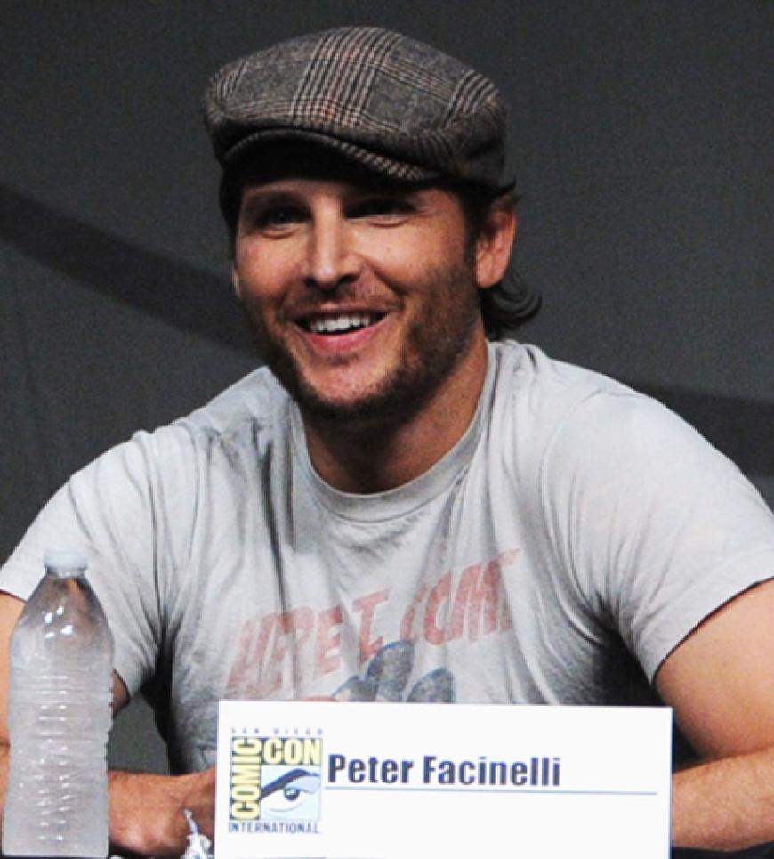 Peter Facinelli hat hingegen schon drei Töchter mit Schauspielerin Jenny Garth, von der er allerdings in Trennung lebt