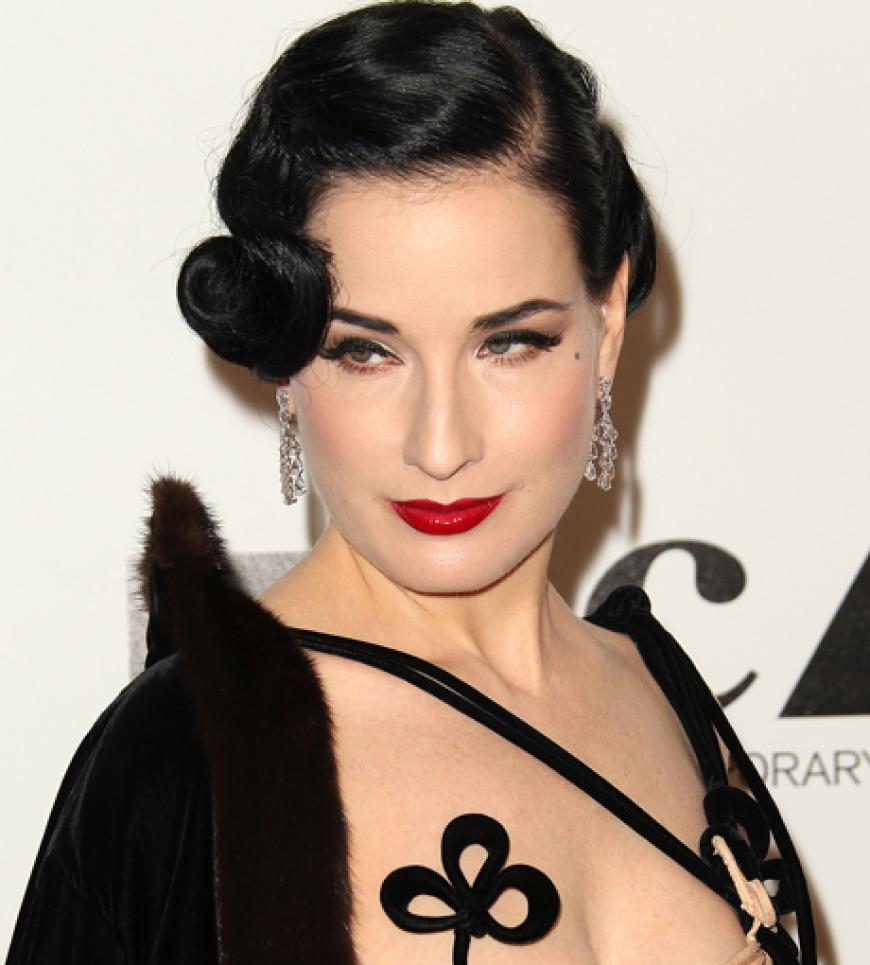 Schlechte Laune? Aus Dita Von Teese war kein Lächeln zu bekommen. Schade!