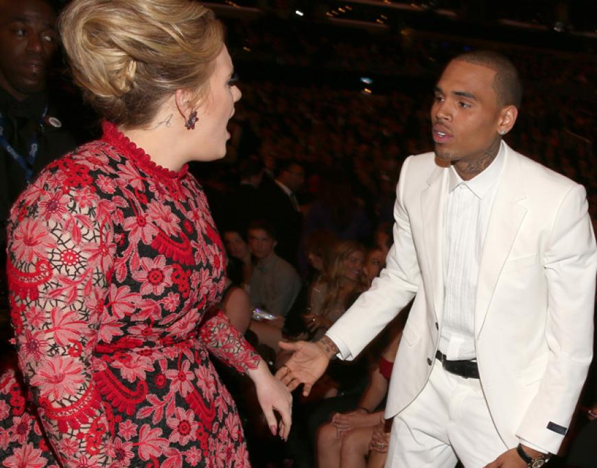 Das gab Zoff: Weil Chris Brown gegen Frank Ocean verlor und bei der Grammy-Übergabe als einziger nicht aufstand, schaltete sich Adele ein. Sie fand es unerhört - zu Recht!