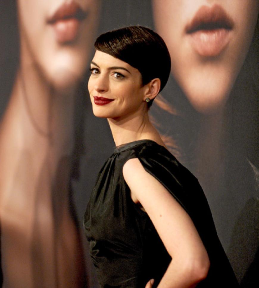 Anne Hathaway zeigte sich bei ihrer New Yorker Premiere von "Les Misérables" gar nicht lady-like Anne Hathaway zeigte sich bei ihrer New Yorker Premiere von "Les Misérables" gar nicht lady-like