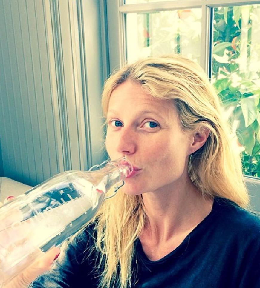 Auch in Hollywood sehen die Stars nicht immer top gestylt aus. Neuestes Beispiel: Gwyneth Paltrow. Sie fotografierte sich ganz ohne Make-Up