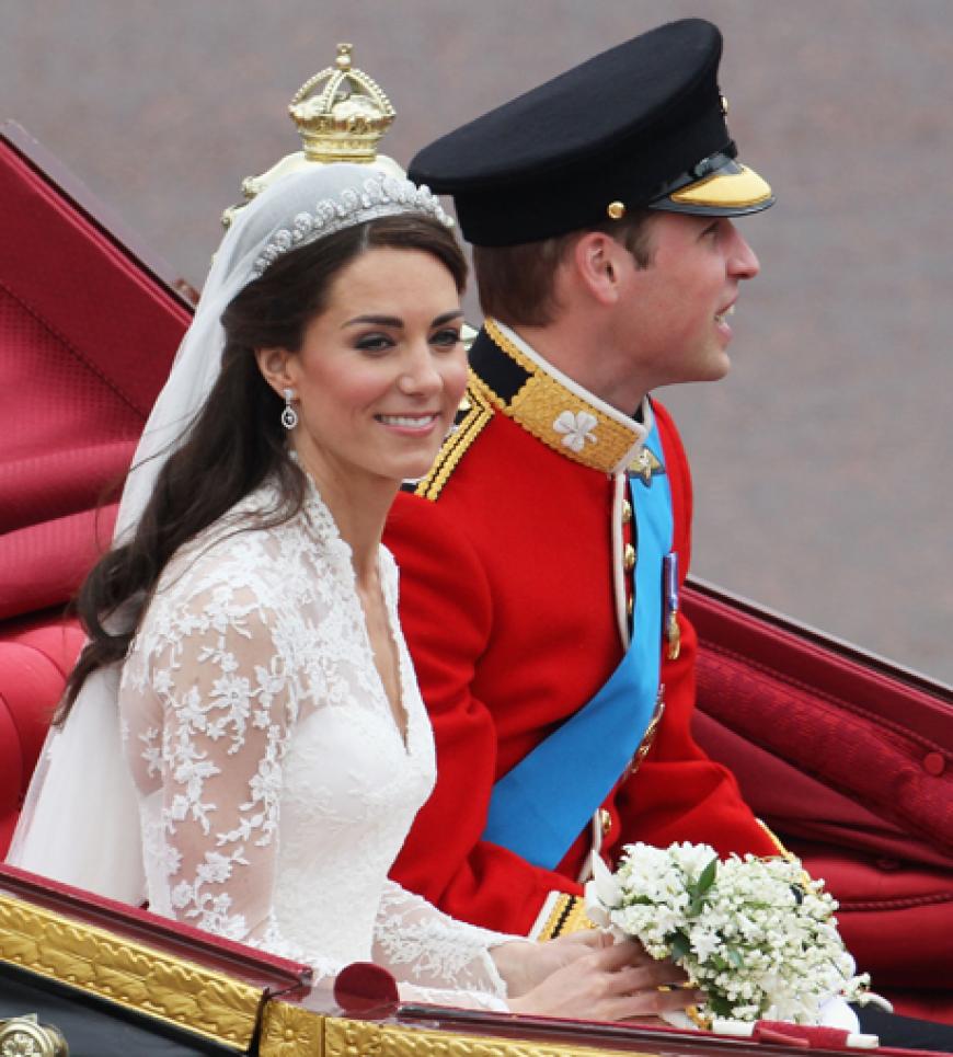 Kate Middleton strahlt. Von ihr ist die Anspannung der letzten Wochen abgefallen