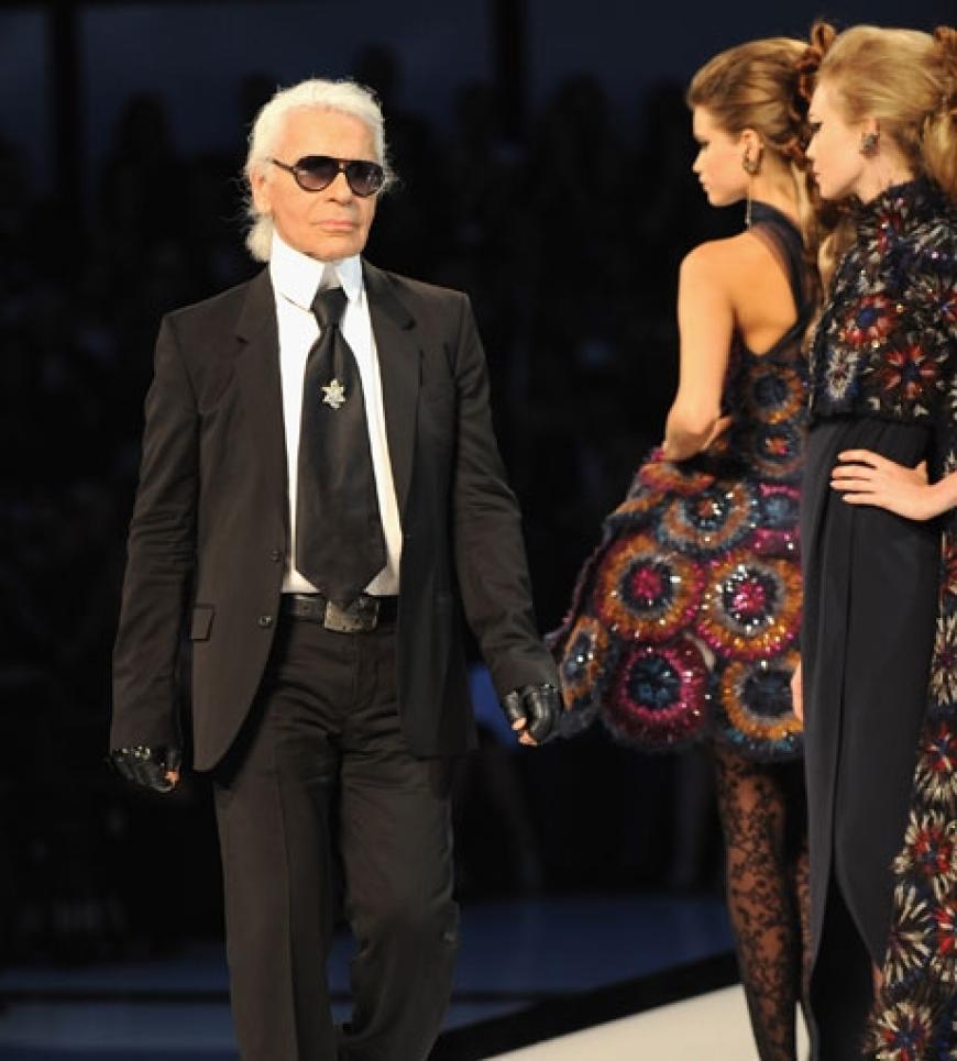 Modepapst Karl Lagerfeld bei seiner Chanel-Show