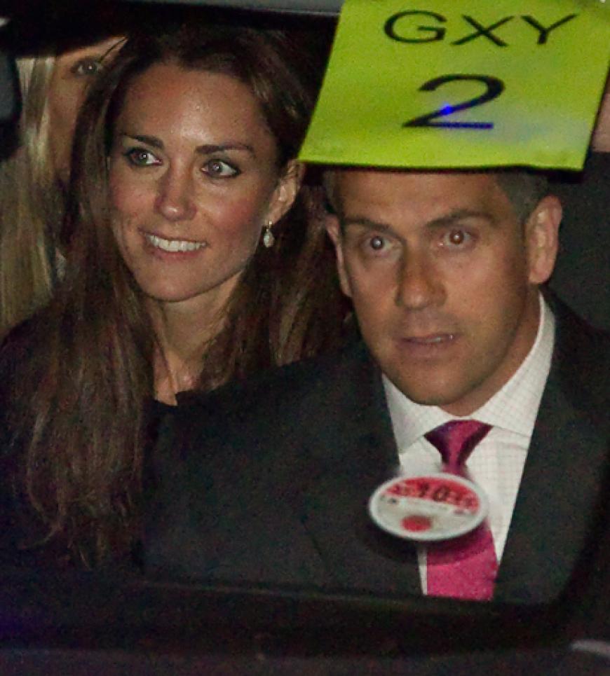 Ob Kate sich hier wohl gerade vorstellt, wie ihr William vorm Altar aussehen wird?