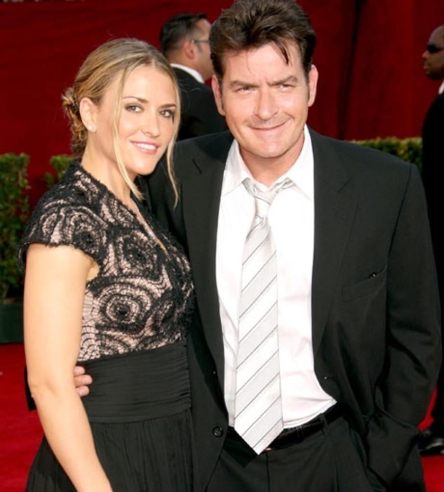 Brooke Mueller & Charlie Sheen sind im März 2009 Eltern von Zwillingen geworden. Max und Bob durften aber zu Hause bleiben, während die Eltern das Rampenlicht genossen