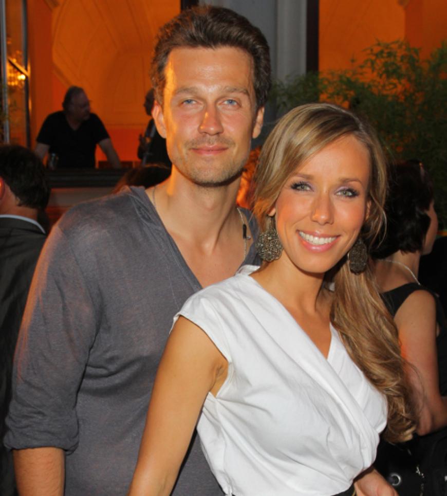 Immer noch schwer verleibt: Wayne Carpendale und Annemarie Warnkross