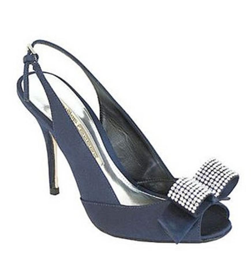 Blau mit Strass-Schleife von Buffalo, ca. 100 Euro