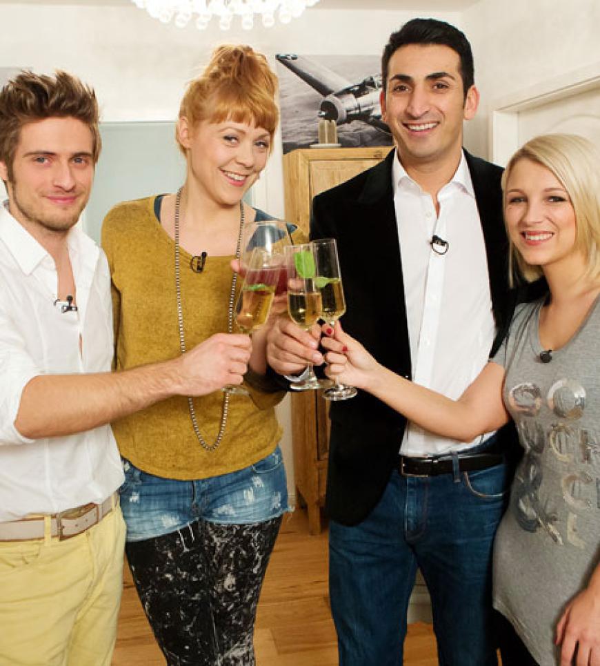 Jörn Schlönvoigt, Ramona Dempsey, Mustafa Alin und Iris Mareike Steen kochen beim "Promi-Dinner" um die Wette