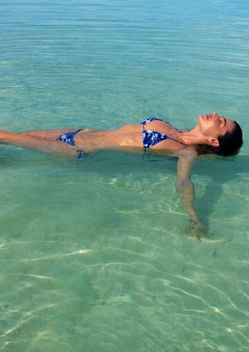Ach, das Leben kann so schön sein! Miranda Kerr lässt uns an ihrem Traumurlaub teilhaben und postete dieses tolle Wasserbild