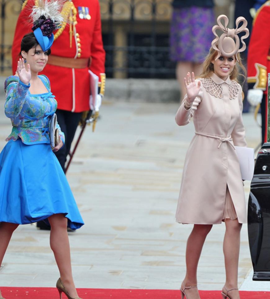 Die Prinzessinnen Eugenie und Beatrice mit aufwendigen Hut-Kreationen