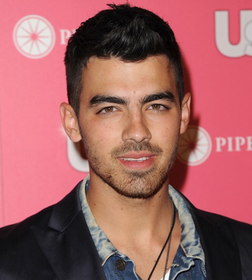 Joe Jonas ist jung, attraktiv und wieder Single ...