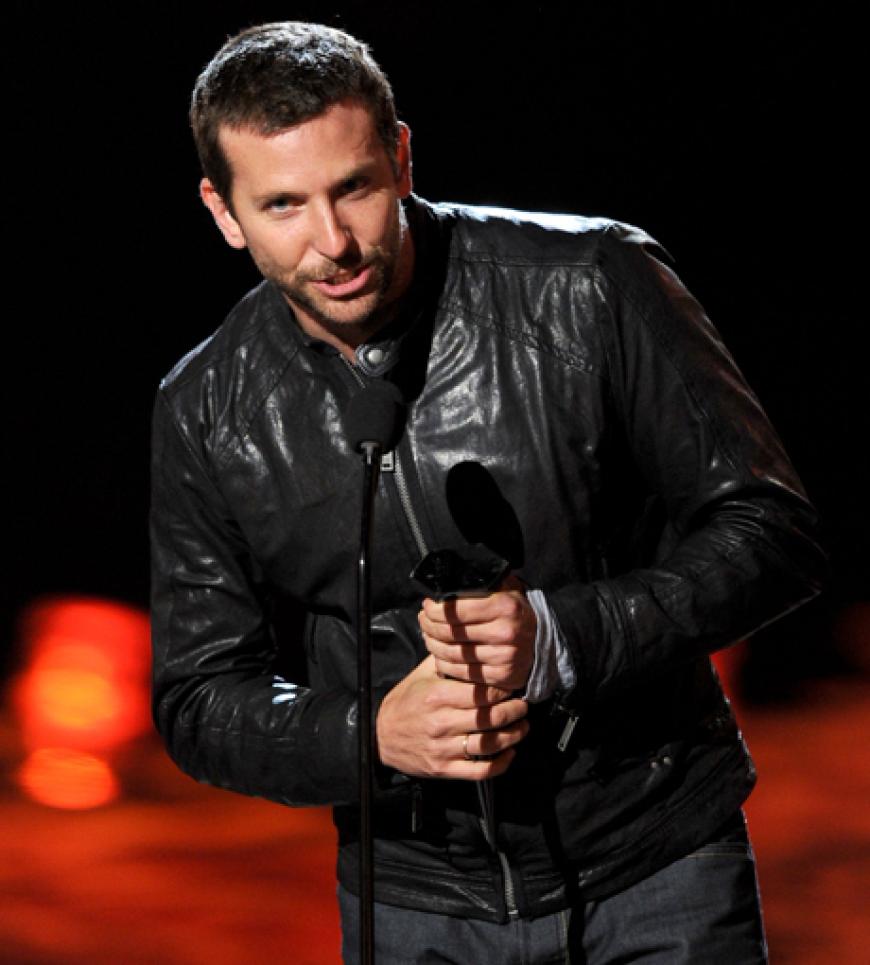Sexy: Mr. Bradley Cooper. Der Schauspieler soll ja mit Jennifer Lopez anbändeln