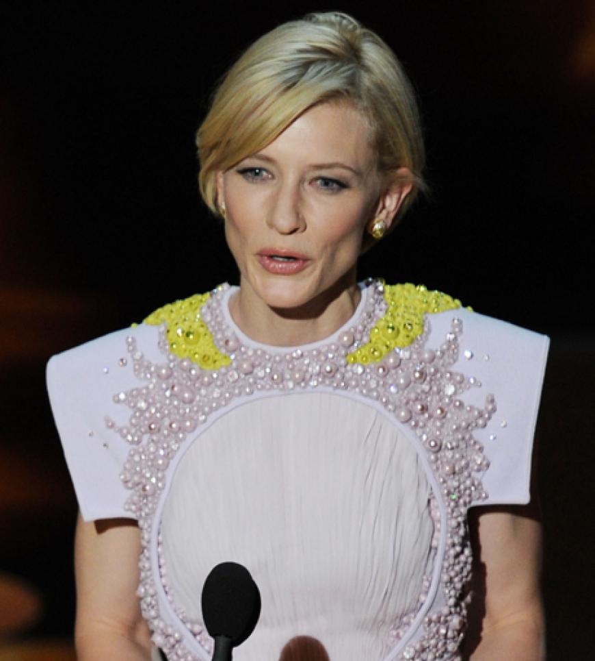 Cate Blanchett sorgte mit ihrem ausgefallenen Perlen-Kleid von Givenchy für reichlich Gesprächsstoff