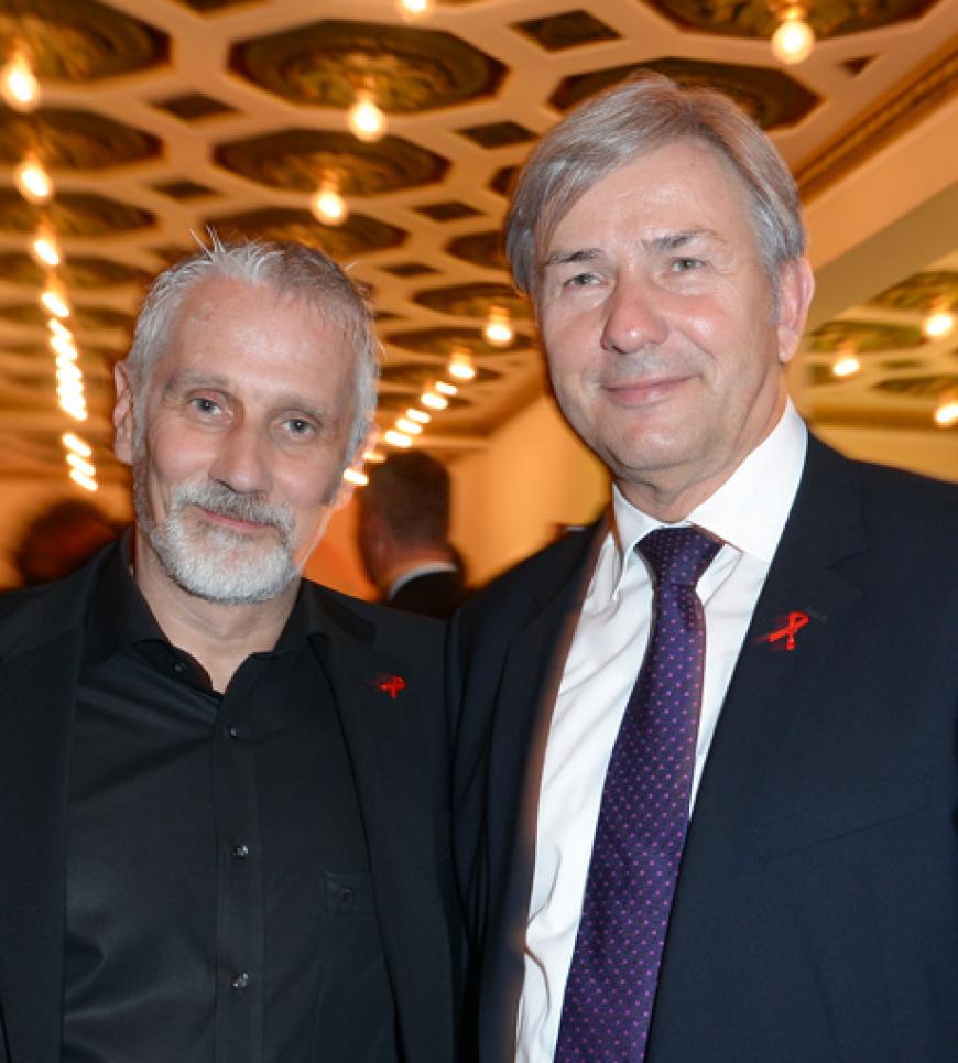 Der Regierende Bürgermeister Klaus Wowereit (r.) und dessen Lebensgefährten Jörn Kubicki. Wowereit ist Schirmherr der
