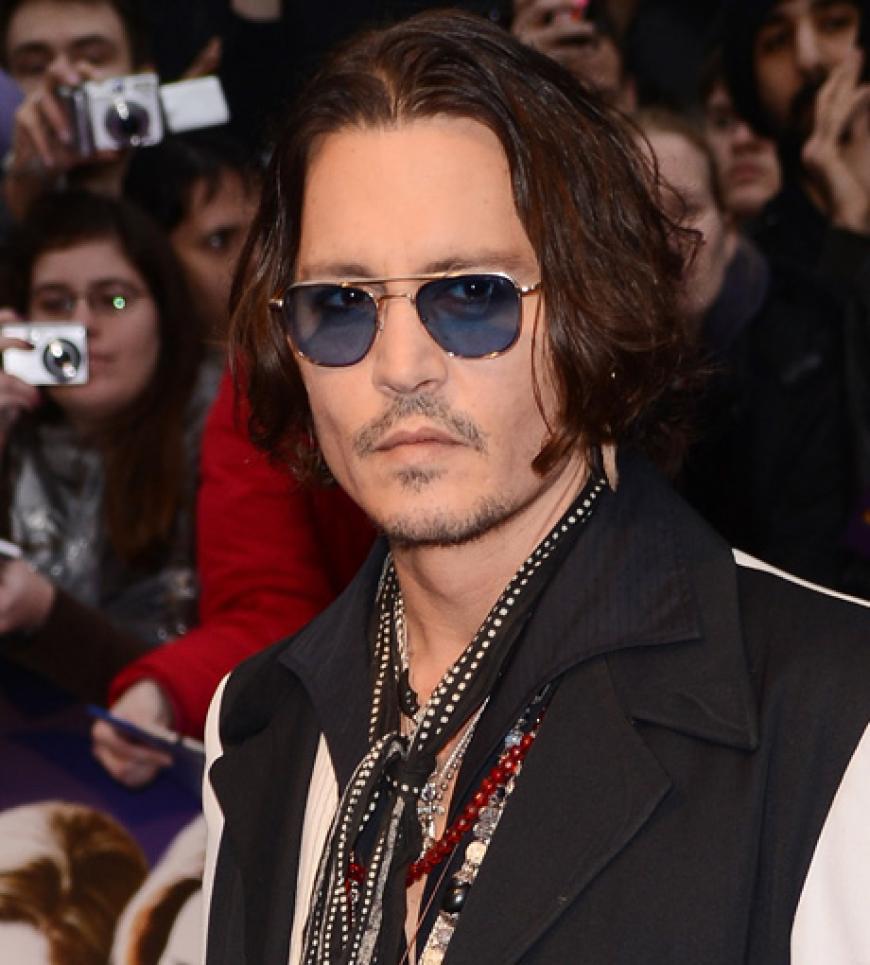 Kreischalarm in London: Dort stellte Hollywood-Star Johnny Depp am Mittwoch, 9. Mai 2012, seinen neuen Film Dark Shadows vor. Und auch diese Promis waren dabei!