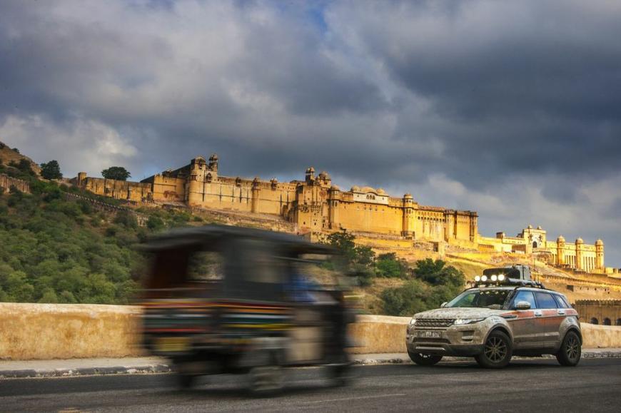 Der Land Rover Evoque sah schon spektakulär in Indien aus