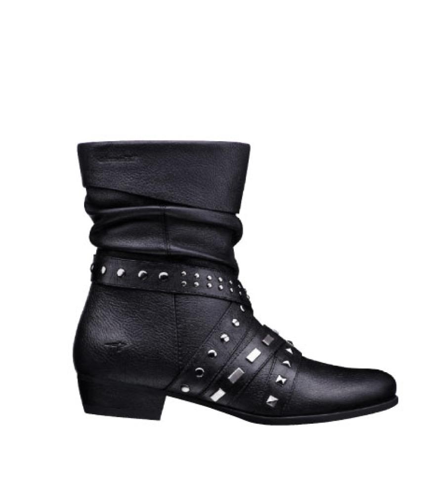 Stiefeletten mit Nieten von Tamaris,
ca. 80 Euro
