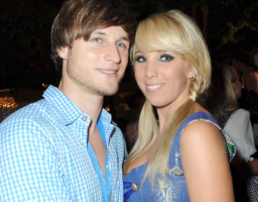 Auch diese Zwei turtelten was das Zeug hielt: Sängerin Annemarie Eilfeld und ihr Freund Michael