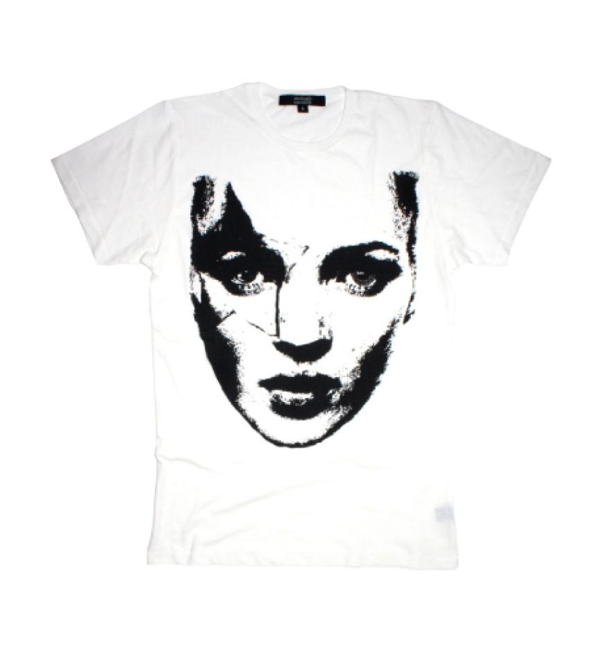 Emotionally Unavailable über cvgshowroom.com, ca. 100 Euro
