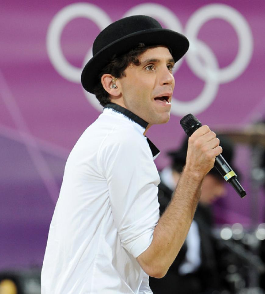 Mika verrär nach seinem Outing, dass er verliebt ist Mika verrär nach seinem Outing, dass er verliebt ist