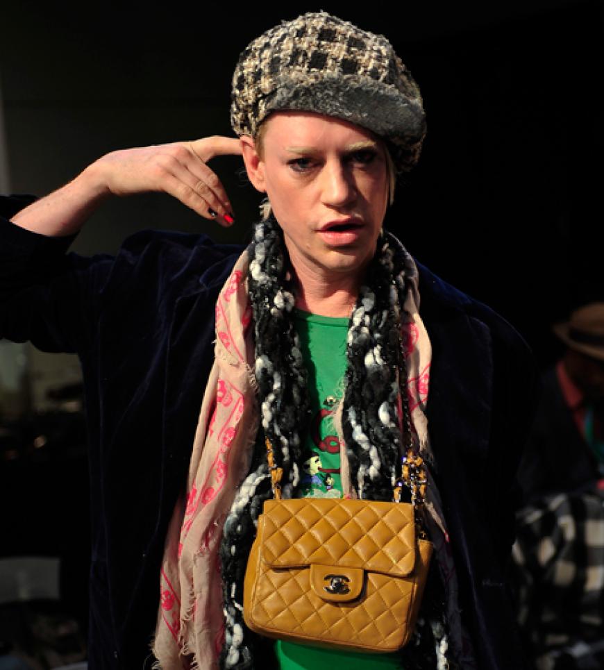 Bunter Vogel: Designer Richie Rich