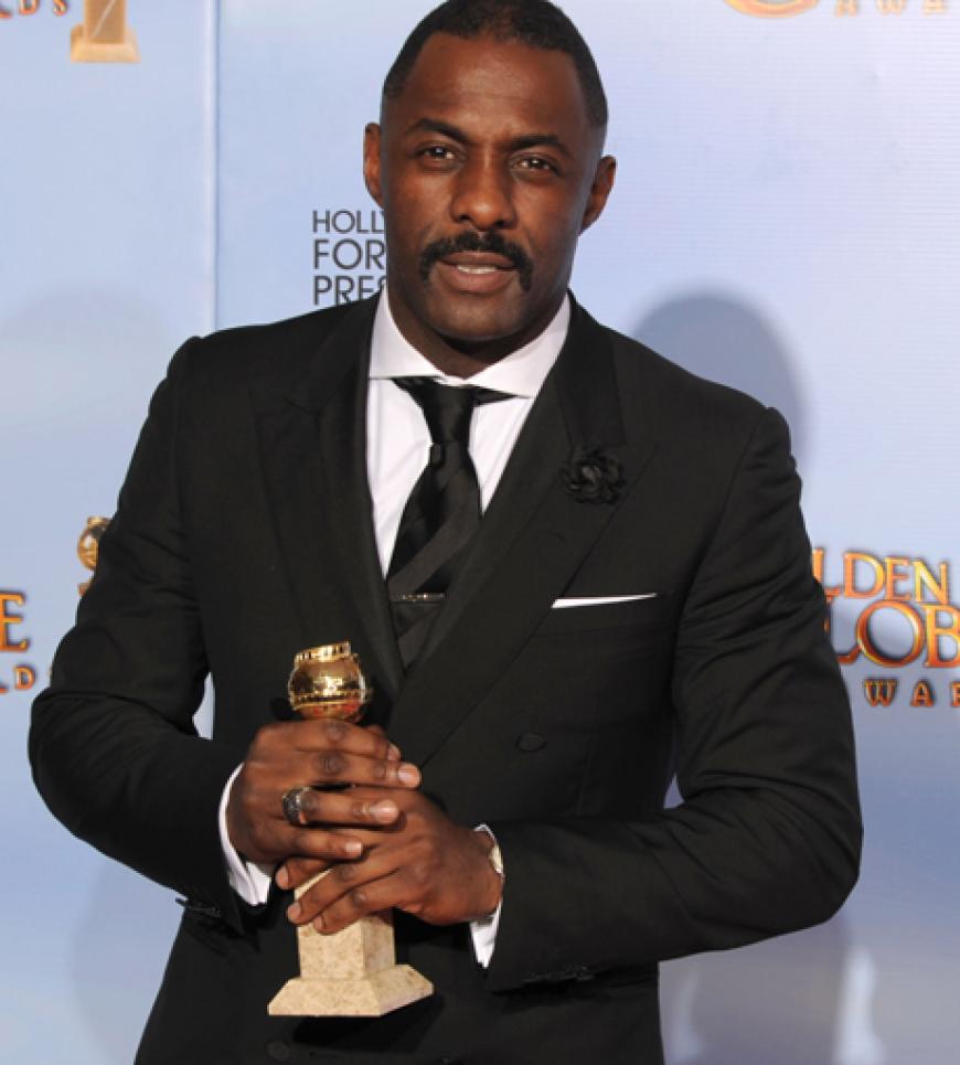 Idris Elba durfte seine Trophäe mit nehmen für die Rolle in